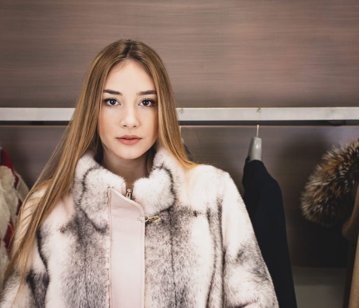 How to pack a fur coat for transportation?